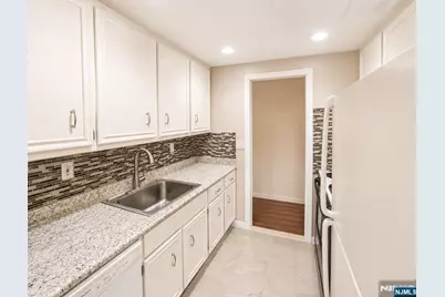 550 Fairview 318 #318, Westwood, NJ 07675 - Photo 5