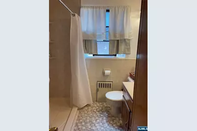 10-16 Burbank Street, Fair Lawn, NJ 07410 - Photo 25
