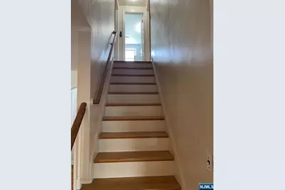 10-16 Burbank Street, Fair Lawn, NJ 07410 - Photo 5