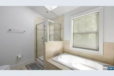 1625 Paterson Plank Road 10 #10, Secaucus, NJ 07094 - Photo 17