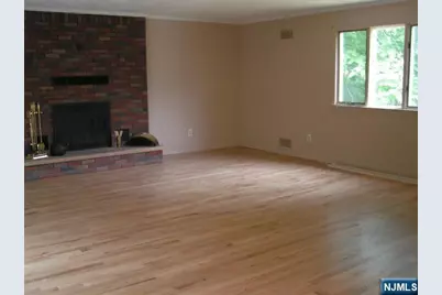 16-06 Jordan Road, Fair Lawn, NJ 07410 - Photo 5