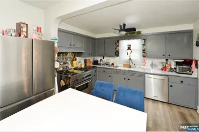 18 Parker Avenue, Hawthorne, NJ 07506 - Photo 5