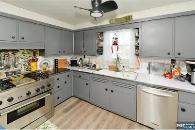 18 Parker Avenue, Hawthorne, NJ 07506 - Photo 7