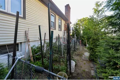 18 Parker Avenue, Hawthorne, NJ 07506 - Photo 21