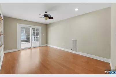 81 Hudson Avenue, Ridgefield Park, NJ 07660 - Photo 17