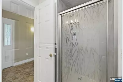 81 Hudson Avenue, Ridgefield Park, NJ 07660 - Photo 23