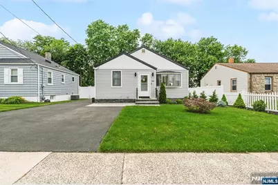 316 Boulevard S, Saddle Brook Township, NJ 07663 - Photo 3