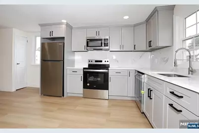 22 Falmouth Avenue 2 #2, Elmwood Park, NJ 07407 - Photo 7