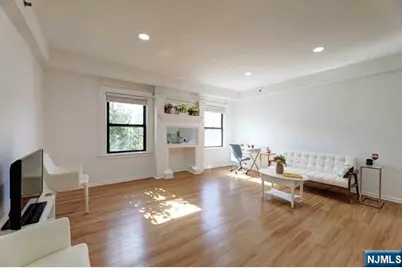 22 Engle Street R17 #R17, Englewood, NJ 07631 - Photo 5