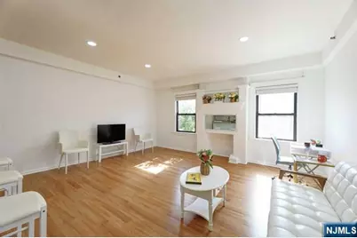 22 Engle Street R17 #R17, Englewood, NJ 07631 - Photo 7