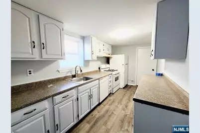 12 Prospect 1st Fl #1ST FL, Palisades Park, NJ 07650 - Photo 5