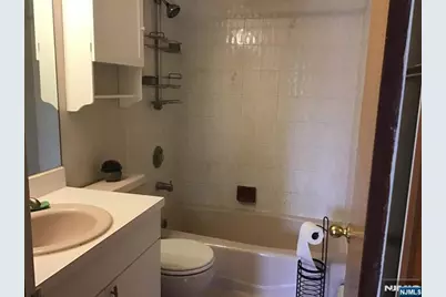 411 Chestnut Street 2 #2, Ridgefield, NJ 07657 - Photo 7