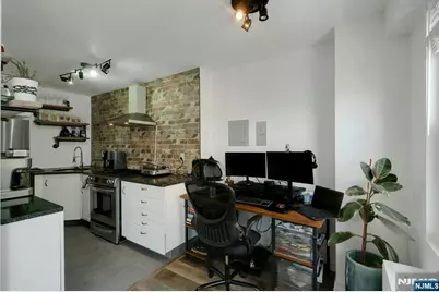 2077 Center Avenue 9E #9E, Fort Lee, NJ 07024 - Photo 7