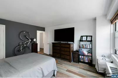 2077 Center Avenue 9E #9E, Fort Lee, NJ 07024 - Photo 11