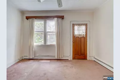 213 Kipp Avenue, Elmwood Park, NJ 07407 - Photo 5