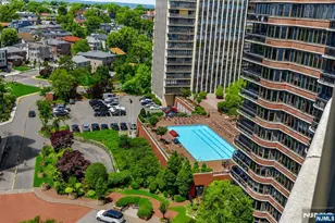 100 Carlyle 16 J/K N, Cliffside Park, NJ 07010 - Photo 45
