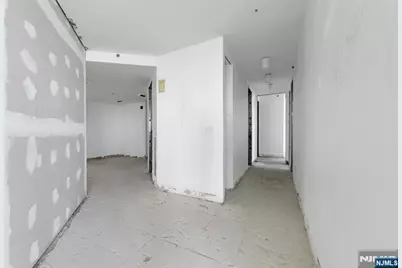 100 Carlyle 16 J/K N #16 J/K N, Cliffside Park, NJ 07010 - Photo 33