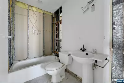 100 Carlyle 16 J/K N #16 J/K N, Cliffside Park, NJ 07010 - Photo 37