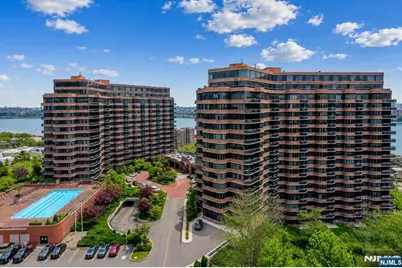 100 Carlyle 16 J/K N #16 J/K N, Cliffside Park, NJ 07010 - Photo 1