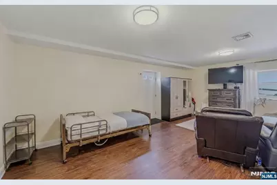 310 6th Street A #A, Fairview, NJ 07022 - Photo 17