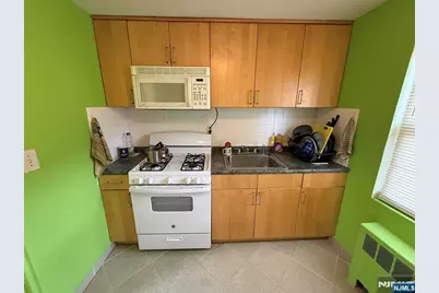 429 Plateau Avenue A #A, Fort Lee, NJ 07024 - Photo 3