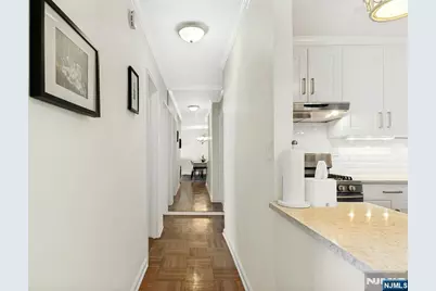 2000 Linwood Avenue 17X #17X, Fort Lee, NJ 07024 - Photo 11