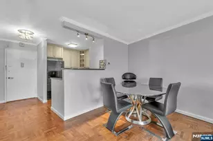 2000 Linwood Ave 9E, Fort Lee, NJ 07024 - Photo 5