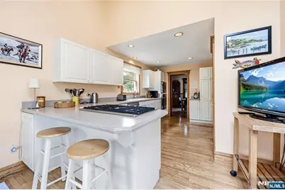176 Woodward Avenue, Rutherford, NJ 07070 - Photo 17