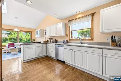176 Woodward Avenue, Rutherford, NJ 07070 - Photo 15