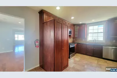 96 Westside Avenue, Bergenfield, NJ 07621 - Photo 5