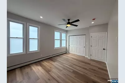 9 Van Nostrand Avenue, Jersey City, NJ 07305 - Photo 7