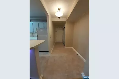 3071 Edwin Avenue 5G #5G, Fort Lee, NJ 07024 - Photo 5