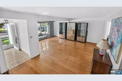 489 Maple Avenue, Teaneck Township, NJ 07666 - Photo 5