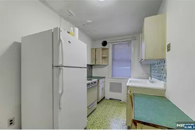 16 Mountain Avenue, Montclair, NJ 07042 - Photo 23