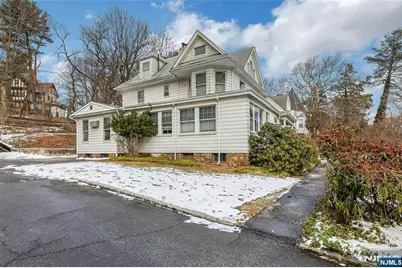 16 Mountain Avenue, Montclair, NJ 07042 - Photo 3