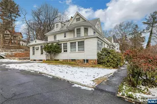 16 Mountain Ave, Montclair, NJ 07042 - Photo 3