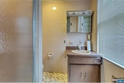 16 Mountain Avenue, Montclair, NJ 07042 - Photo 13