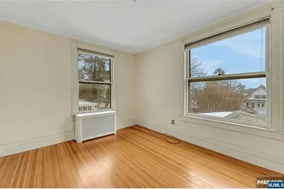 16 Mountain Avenue, Montclair, NJ 07042 - Photo 27