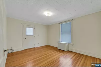 16 Mountain Avenue, Montclair, NJ 07042 - Photo 21
