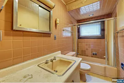 16 Mountain Avenue, Montclair, NJ 07042 - Photo 35
