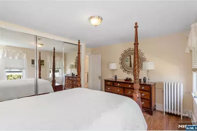 256 Raymond Street, Hasbrouck Heights, NJ 07604 - Photo 19
