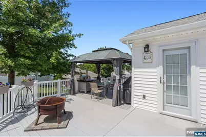 256 Raymond Street, Hasbrouck Heights, NJ 07604 - Photo 33