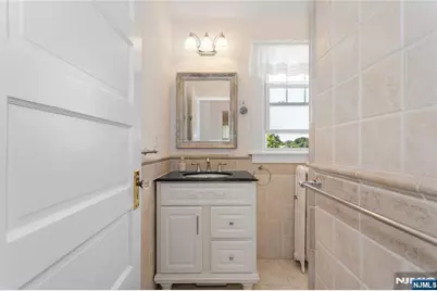 256 Raymond Street, Hasbrouck Heights, NJ 07604 - Photo 25