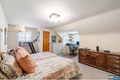 250 Briarcliffe Road, Teaneck Township, NJ 07666 - Photo 15