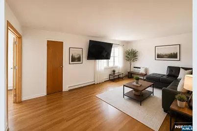 121 Edsall Avenue 2nd Floor #2nd Floor, Palisades Park, NJ 07650 - Photo 11