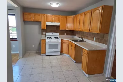 2401 Bergenline Avenue, Union City, NJ 07087 - Photo 15