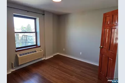 2401 Bergenline Avenue, Union City, NJ 07087 - Photo 9