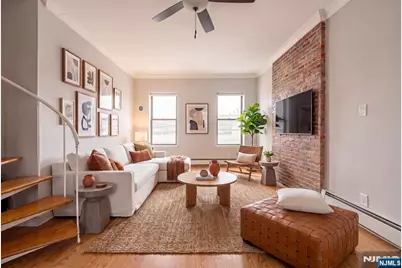 133 Grand Street 401 #401, Jersey City, NJ 07302 - Photo 3