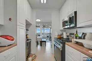 4 Horizon 805, Fort Lee, NJ 07024 - Photo 9