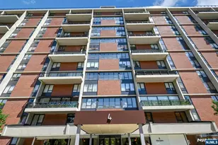 4 Horizon 805, Fort Lee, NJ 07024 - Photo 1